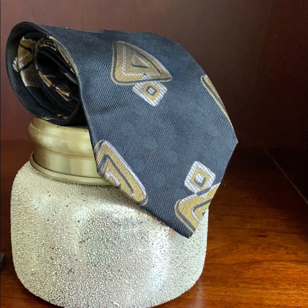 Bolgheri rare vintage Italy classic 100% silk tie!